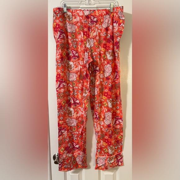 Victoria’s Secret Floral Red Women's Pajama Set - Picture 6 of 9